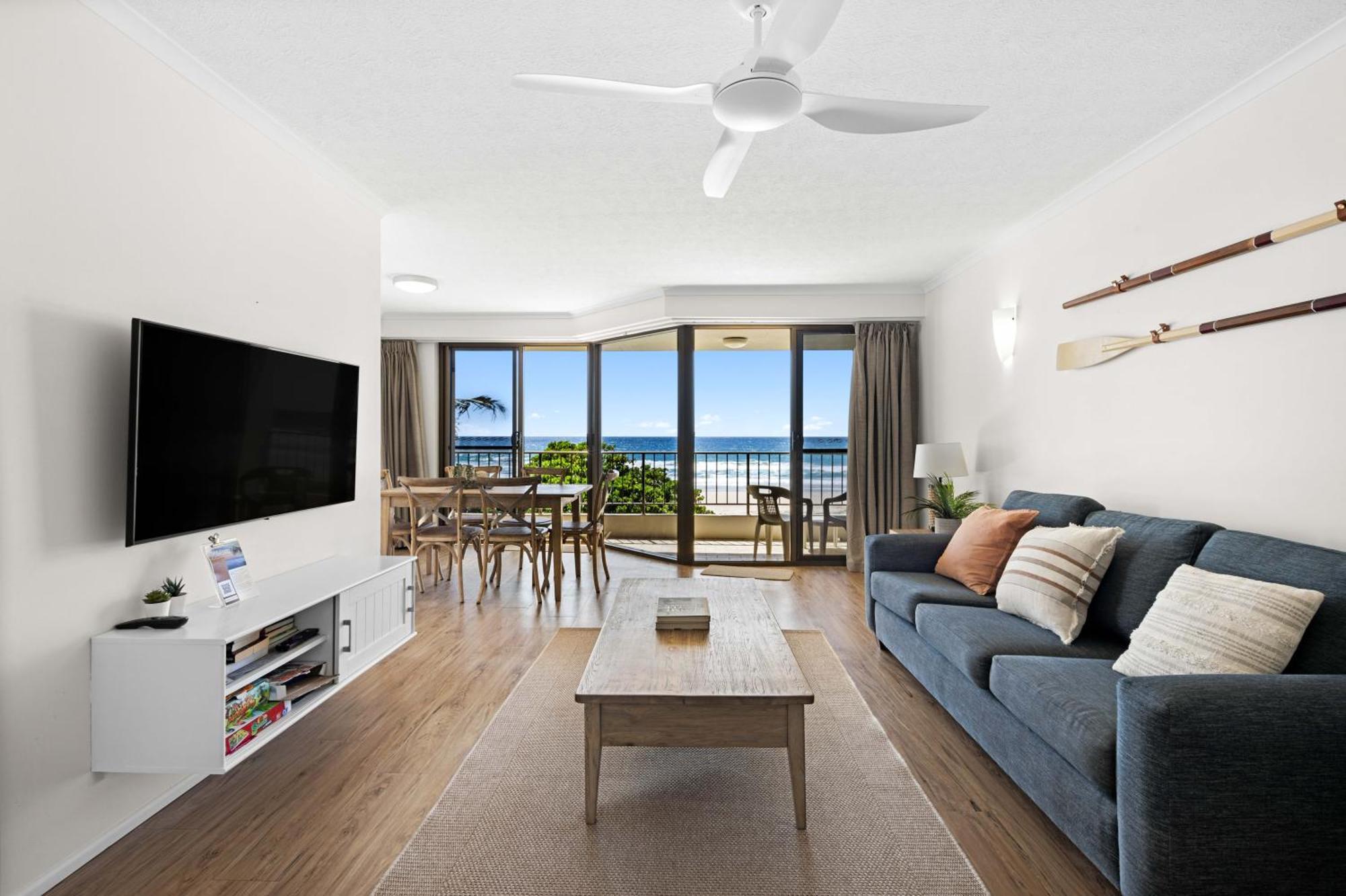 Appartamento Surfside Court - Hosted By Burleigh Letting Gold Coast Esterno foto